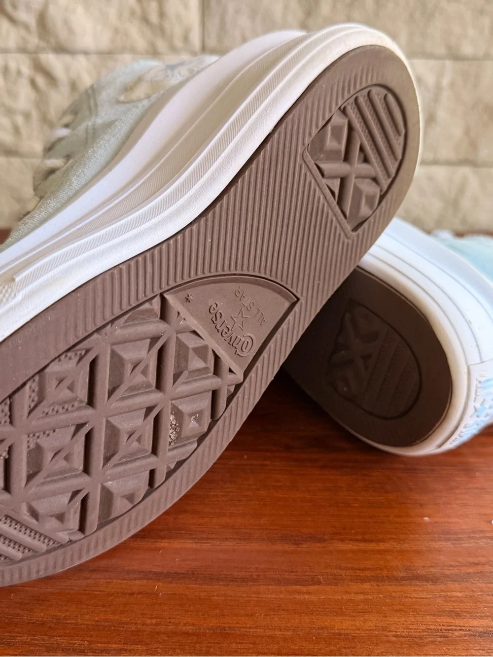 Converse kids high